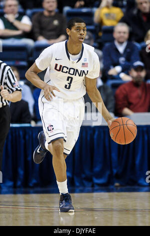 30 novembre 2010 - Storrs, Connecticut, États-Unis d'Amérique - à la moitié au New Hampshire New Jersey mène 24 - 23 à Gampel Pavilion. (Crédit Image : © Geoff Bolte/ZUMAPRESS.com) Southcreek/mondial Banque D'Images