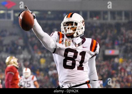 4 décembre 2010 - Charlotte, Caroline du Nord, États-Unis d'Amérique - Virginia Tech Hokies wide receiver Jarrett Boykin (81) célèbre après un touché au cours de la deuxième moitié de l'action. Virginia Tech bat Florida State 44-33 au stade Bank of America à Charlotte en Caroline du Nord. (Crédit Image : © Anthony Barham/global/ZUMAPRESS.com) Southcreek Banque D'Images