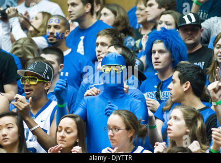 11 déc., 2010 - Durham, Caroline du Nord, États-Unis d'Amérique - Fans de Cameron indoor stadium. Duc bat Saint Louis 84-47 à Cameron Indoor Stadium (crédit Image : © Mark Abbott Global/ZUMAPRESS.com)/Southcreek Banque D'Images