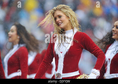 Le 12 décembre 2010 - Landover, Maryland, United States of America - cheerleading squad Redskins de Washington à FedEx Field, NFL action de jeu, score final ; Buccaneers 17 16 Redskins (crédit Image : © Roland Pintilie/ZUMAPRESS.com) Southcreek/mondial Banque D'Images