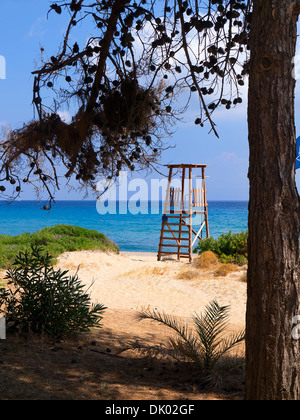 Lifeguard tower sur la plage de Skala Grèce Céphalonie Banque D'Images