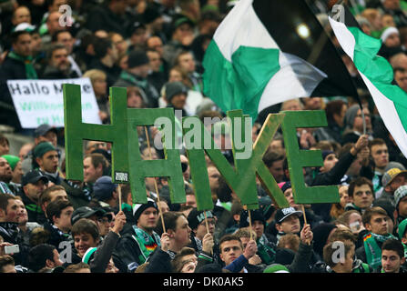 Moenchengladbach, Allemagne. 06Th Nov, 2013. Mike Hanke salue l'Moenchengladbach au cours de la Bundesliga football match Borussia Moenchengladbach vs SC Fribourg au Borussia-Park Mönchengladbach dans. Dpa : Crédit photo alliance/Alamy Live News Banque D'Images