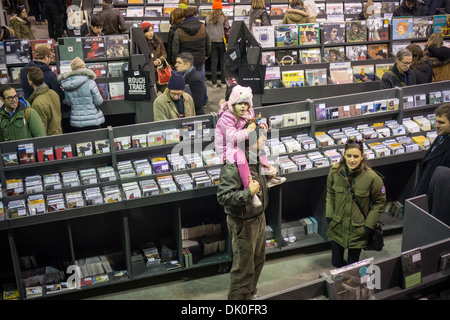 Récemment ouvert, le Rough Trade Paris record store dans le quartier de Williamsburg Brooklyn à New York Banque D'Images