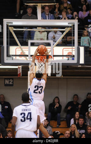 2 janvier 2011 - Villanova, New York, États-Unis - Villanova guard Dominic joue (23) dunks pendant le jeu d'action. Villanova défait 81-65 Rutgers à Vilanova est le premier grand match de la saison. Dans un jeu joué à l'Pavillion de Villanova, Mississippi (crédit Image : © Mike Southcreek human life by Sylvester Graham/global/ZUMAPRESS.com) Banque D'Images