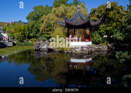 En raison de l'intérieur Dr Sun Yat-Sen Classical Chinese Garden - Vancouver, Canada Banque D'Images