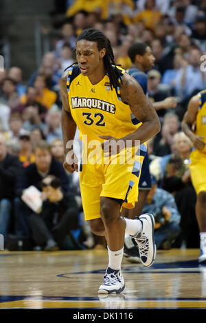 10 janvier 2011 - Milwaukee, Wisconsin, États-Unis - Marquette Jae Crowder de l'avant (32) est pompée après avoir fait un panier pendant la 2ème moitié du jeu entre le Marquette Golden Eagles et la Notre Dame Fighting Irish au Bradley Center de Milwaukee, WI. Marquette défait Notre Dame 79-57. (Crédit Image : © John Rowland/ZUMAPRESS.com) Southcreek/mondial Banque D'Images