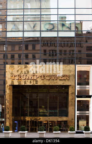 L'entrée de la Trump Tower, New York City à 725 5e Avenue à l'angle de l'East 56th Street Manhattan. Banque D'Images