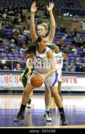 15 janvier 2011 - Fort Worth, Texas, US - TCU Horned Frogs Avant Rachel Rentschler (41) en action contre le Colorado State Rams. TCU bat Colorado State 66-40 à Daniel-Meyer Coliseum. (Crédit Image : © Andrew Dieb/global/ZUMAPRESS.com) Southcreek Banque D'Images