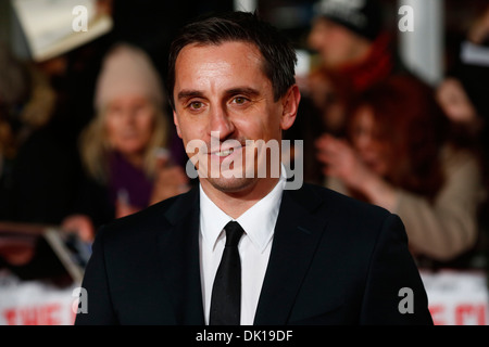 L'ancien joueur de Manchester United et l'Angleterre Gary Neville arrive pour la première mondiale du documentaire 'La classe de 92' Banque D'Images