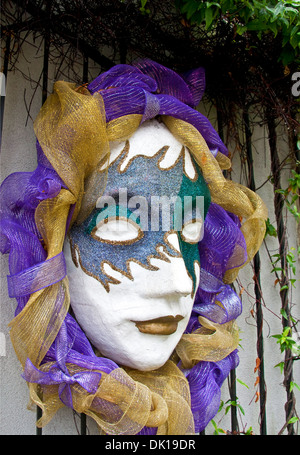 Masque de Mardi Gras à l'entrée du Musée Mobile Carnival. Banque D'Images