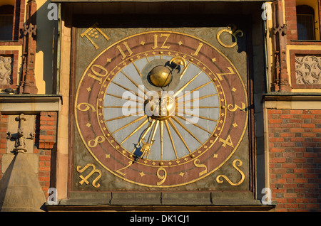 Horloge astronomique sur l'ancienne Mairie, Wroclaw, Pologne Banque D'Images