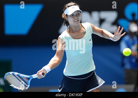 25 janvier 2011 - Melbourne, Victoria, Australie - Na Li (CHN) en action lors de son match de quart de finale contre Andrea Petkovic (GER) au jour 9 de l'Open d'Australie 2011 à Melbourne, Australie. (Crédit Image : © basse Sydney/global/ZUMAPRESS.com) Southcreek Banque D'Images