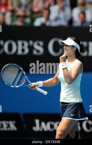 25 janvier 2011 - Melbourne, Victoria, Australie - Na Li (CHN) célèbre sa victoire de quart de finale contre Andrea Petkovic (GER) au jour 9 de l'Open d'Australie 2011 à Melbourne, Australie. (Crédit Image : © basse Sydney/global/ZUMAPRESS.com) Southcreek Banque D'Images