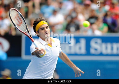 25 janvier 2011 - Melbourne, Victoria, Australie - Roger Federer (SUI) en action lors de son match de quart de finale contre Stanislas Wawrinka (SUI) au jour 9 de l'Open d'Australie 2011 à Melbourne, Australie. (Crédit Image : © basse Sydney/global/ZUMAPRESS.com) Southcreek Banque D'Images