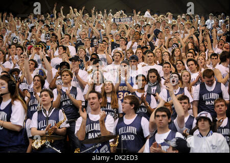 12 février 2011 - Villanova, New York, États-Unis - la Villanova section des élèves avant le début du jeu. Dans une grande bataille de l'est # 9 # 4 Pittsburgh mène Villanova à mi 27-23, dans un jeu qui se joue à l'Pavillion de Villanova, Mississippi (crédit Image : © Mike Southcreek human life by Sylvester Graham/global/ZUMAPRESS.com) Banque D'Images