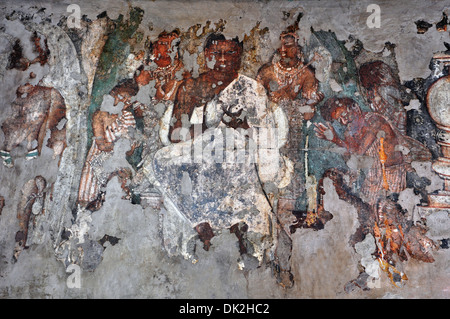 Cave 9 : Peinture de Bouddha assis sur le trône. Grottes d'Ajanta, Aurangabad, Maharashtra, Inde Banque D'Images