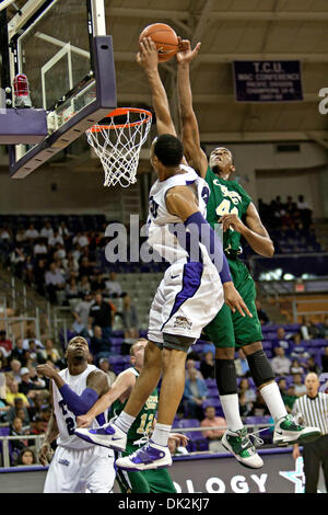 16 février 2011 - Fort Worth, Texas, US - TCU Horned Frogs Garlon Avant vert (33) en action contre le Colorado State Rams. La Colorado State bat TCU 69-55 à Daniel-Meyer Coliseum. (Crédit Image : © Andrew Dieb/global/ZUMAPRESS.com) Southcreek Banque D'Images