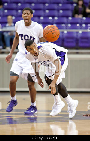 16 février 2011 - Fort Worth, Texas, US - TCU Horned Frogs Guard Hank épines (10) en action contre le Colorado State Rams. La Colorado State bat TCU 69-55 à Daniel-Meyer Coliseum. (Crédit Image : © Andrew Dieb/global/ZUMAPRESS.com) Southcreek Banque D'Images