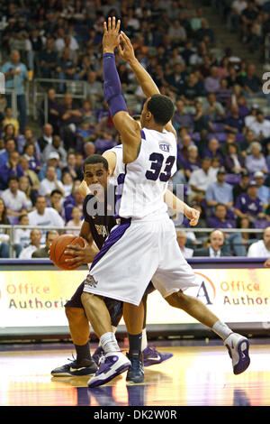 19 février 2011 - Fort Worth, Texas, US - Cougars Brigham Young l'avant Brandon Davies (0) en action contre le TCU Horned Frogs. A la mi-temps, BYU mène à Daniel-Meyer TCU 45-28 Coliseum. (Crédit Image : © Andrew Dieb/global/ZUMAPRESS.com) Southcreek Banque D'Images