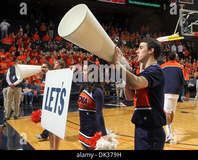 26 févr. 2011 - Charlottesville, Virginie, États-Unis - NCAA COLLEGE BASKETBALL - Virginia Cavaliers effectuer pendant le match contre les Boston College Eagles à la John Paul Jones Arena. Le Boston College Eagles a gagné 63-44. (Crédit Image : © Andrew Shurtleff/ZUMAPRESS.com) Banque D'Images