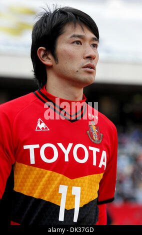 Le 26 février 2011 - Yokohama, Japon - Nagoya Grampus de TAMADA KEIJI en action au cours de la FUJI XEROX SUPER CUP 2011 de Nissan Stadium à Yokohama, au Japon. Nagoya Grampus Kashima Antlers défait par 1-1(PK3-1) (Crédit Image : © Shugo Takemi/Jana Press/ZUMAPRESS.com) Banque D'Images