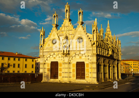 Chiesa di Santa Maria della Spina l'église de style gothique (1230) ville de Pise Toscane Italie Europe Banque D'Images