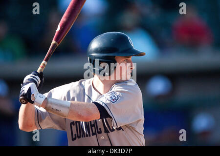 27 février 2011 - Corpus Christi, Texas, États-Unis - UConn 2B (9) Mike Friel à la plaque pendant 2011 Collège Banque Kleberg Classic à Corpus Christi, TX accueil du double ''A'' Corpus Christi les crochets. UConn a défait le Corpus Christi A&M 7-0. (Crédit Image : © Juan DeLeon/global/ZUMAPRESS.com) Southcreek Banque D'Images