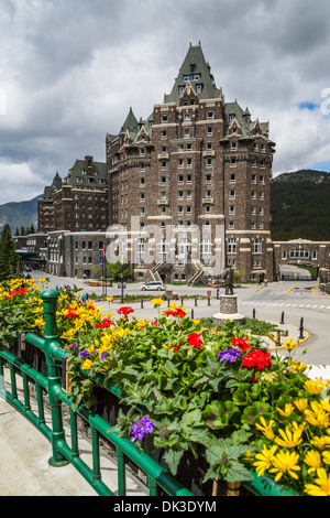 L'Hôtel Fairmont Banff Springs, dans le parc national Banff, Alberta, Canada. Banque D'Images