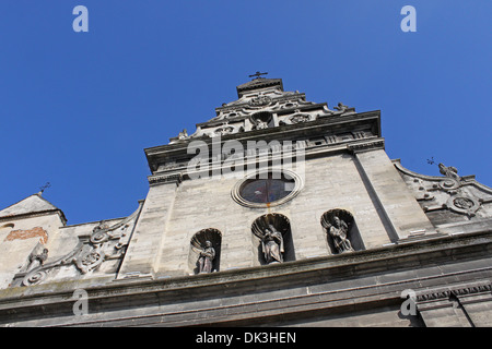 Détail de l'Église des Bernardins à Lviv à l'hiver Banque D'Images