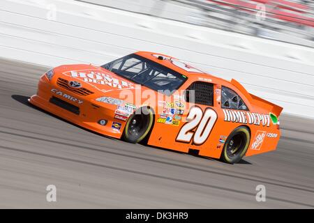 Mar 05, 2011 - Las Vegas, Nevada, États-Unis - JOEY LAGANO durant la NASCAR 2011 week-end à la Las Vegas Motor Speedway. (Crédit Image : © Dave Smith/ZUMApress.com) Banque D'Images