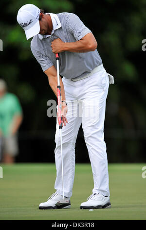 10 mars 2011 - Miami, Floride, États-Unis d'Amérique - après le jeu reprend après de fortes tempêtes ont causé d'importants dégâts à la WGC Cadillac Championship at Doral Resort et Spa à Miami, (Image Crédit : © Brad Barr/ZUMAPRESS.com) Southcreek/mondial Banque D'Images