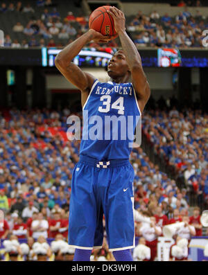 Mar. 12, 2011 - Atlanta, GA, USA - Kentucky Wildcats guard DeAndre Liggins (34) mis en trois de ses 14 points dans le Kentucky a battu Alabama 72-58 le Samedi, Mars 12, 2011, à Atlanta, GA. Photo par Mark Cornelison | Personnel. (Crédit Image : © Lexington Herald-Leader/ZUMAPRESS.com) Banque D'Images