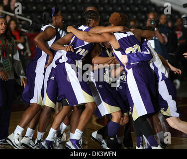 12 mars 2011 - Garland, Texas, United States of America - Prairie View A & M Lady Panthers gagner le tournoi DU CLUB Championnat match entre la Prairie View A & M Lady Panthers et l'Université australe Jaguars au centre d'événements spéciaux à Garland, au Texas. Vue des prairies du sud de défaites 48 à 44. (Crédit Image : © Dan Wozniak/ZUMAPRESS.com) Southcreek/mondial Banque D'Images