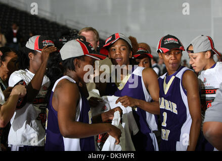 12 mars 2011 - Garland, Texas, United States of America - Prairie View A & M Lady Panthers gagner le tournoi DU CLUB Championnat match entre la Prairie View A & M Lady Panthers et l'Université australe Jaguars au centre d'événements spéciaux à Garland, au Texas. Vue des prairies du sud de défaites 48 à 44. (Crédit Image : © Dan Wozniak/ZUMAPRESS.com) Southcreek/mondial Banque D'Images