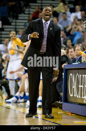 13 mars 2011 - Oakland, Californie, États-Unis - Golden State Warriors l'ENTRAÎNEUR-CHEF KEITH SMART. (Crédit Image : © William Mancebo/ZUMAPRESS.com) Banque D'Images