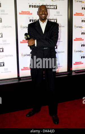 20 mars 2011 - Phoenix, Arizona, États-Unis - John Sally marche sur le tapis rouge à la Muhammad Ali Celebrity Fight Night 17 à l'hôtel JW Marriott Desert Ridge Resort and Spa à Phoenix, en Arizona. (Crédit Image : © inférieur gène/global/ZUMAPRESS.com) Southcreek Banque D'Images