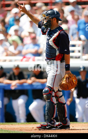 20 mars 2011 - Dunedin, Floride, États-Unis - Minnesota Twins catcher a appelé Butera (41) lors d'un match d'entraînement de printemps de la Ligue des pamplemousses au stade d'échange automatique de la Floride. (Crédit Image : © Luke Johnson/ZUMApress.com) Southcreek/mondial Banque D'Images