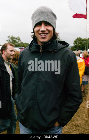 Vernon Kay backstage au festival de Glastonbury 2004 Banque D'Images