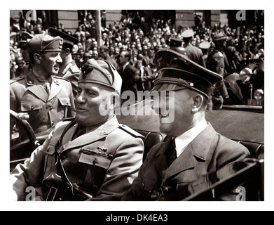 Benito Mussolini et Adolf Hitler à Munich, en juin 1940, PENDANT LA SECONDE GUERRE MONDIALE Banque D'Images