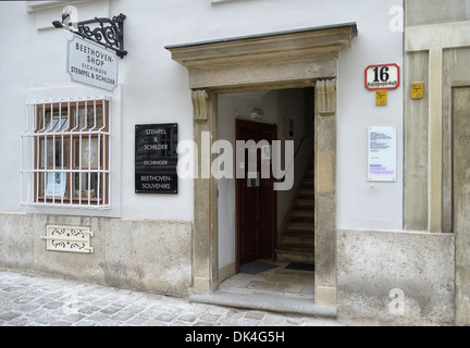 Boutique à Molcurbastei Beethoven 8, Vienne, Autriche, Europe - le compositeur Ludwig van Beethoven l'habitude de vivre à cette adresse Banque D'Images