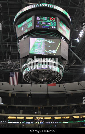 9 avril, 2011 - St Paul, Minnesota, États-Unis - University of Minnesota Duluth Bulldogs sont champions nationaux à la NCAA Frozen Four entre les Bulldogs de l'Université du Minnesota et l'Université du Michigan Le carcajou au Xcel Energy Center, St Paul, MN. Remporté 3-2 en prolongation de l'UMD. (Crédit Image : © Steve/Kotvis ZUMAPRESS.com) Southcreek/mondial Banque D'Images