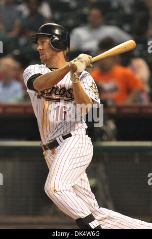 14 avril 2011 - Houston, Texas, États-Unis - Baseball Houston Astros Matt Downs (16) batting dans la 6e manche. Les Astros de Houston battre les San Diego Padres 1-0 au Minute Maid Park de Houston, TX. (Crédit Image : © Luis Leyva/ZUMAPRESS.com) Southcreek/mondial Banque D'Images