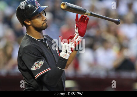 16 avril 2011 - Phoenix, Arizona, États-Unis - Arizona Diamondbacks outfielder Chris Young (24) réagit après une grève contre les Giants de San Francisco. Les Géants défait les Diamondbacks 5-3 dans le deuxième d'une série de jeux de trois à Chase Field. (Crédit Image : © Chris Pondy/global/ZUMAPRESS.com) Southcreek Banque D'Images