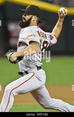 16 avril 2011 - Phoenix, Arizona, États-Unis - San Francisco plus près Brian Wilson (38) offre un emplacement au cours de la neuvième manche d'un match contre les Diamondbacks de l'Arizona. Les Géants défait les Diamondbacks 5-3 dans le deuxième d'une série de jeux de trois à Chase Field. (Crédit Image : © Chris Pondy/global/ZUMAPRESS.com) Southcreek Banque D'Images