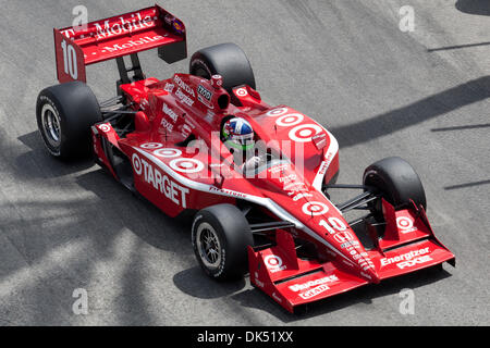 17 avril 2011 - Long Beach, Californie, États-Unis - Dario Franchitti pilote de la # 10 Target Chip Ganassi Racing Dallara Honda lors de la course IndyCar Series 37e assemblée annuelle du Grand Prix de Toyota de Long Beach. (Crédit Image : © Brandon Parry/global/ZUMAPRESS.com) Southcreek Banque D'Images