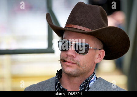 17 avril 2011 - Red Bluff, Californie, États-Unis - Cody DeMoss de Heflin, LA at the 2011 Red Bluff Round-Up au District de Tehama Fairgrounds à Red Bluff, CA. (Crédit Image : © Matt Cohen/ZUMAPRESS.com) Southcreek/mondial Banque D'Images