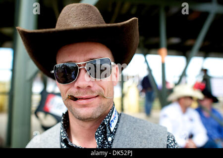 17 avril 2011 - Red Bluff, Californie, États-Unis - Cody DeMoss de Heflin, LA at the 2011 Red Bluff Round-Up au District de Tehama Fairgrounds à Red Bluff, CA. (Crédit Image : © Matt Cohen/ZUMAPRESS.com) Southcreek/mondial Banque D'Images