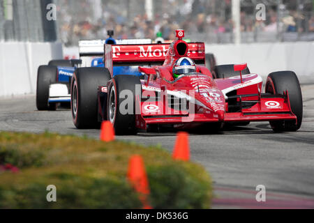 17 avril 2011 - Long Beach, Californie, États-Unis - Dario Franchitti pilote de la # 10 Target Chip Ganassi Racing Dallara Honda lors de la course IndyCar Series 37e assemblée annuelle du Grand Prix de Toyota de Long Beach. (Crédit Image : © Brandon Parry/global/ZUMAPRESS.com) Southcreek Banque D'Images