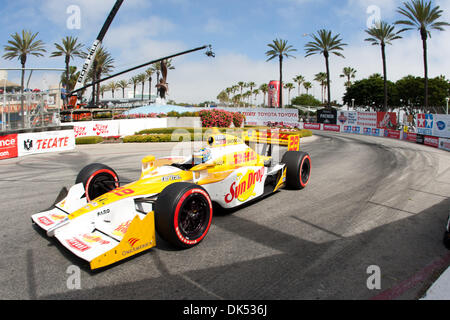 17 avril 2011 - Long Beach, Californie, États-Unis - Ryan Hunter-Reay conducteur de la # 28 de l'équipe Andretti Autosport DHL / Sun Drop Soda Agrumes Dallara Honda lors de la course IndyCar Series 37e assemblée annuelle du Grand Prix de Toyota de Long Beach. (Crédit Image : © Brandon Parry/global/ZUMAPRESS.com) Southcreek Banque D'Images