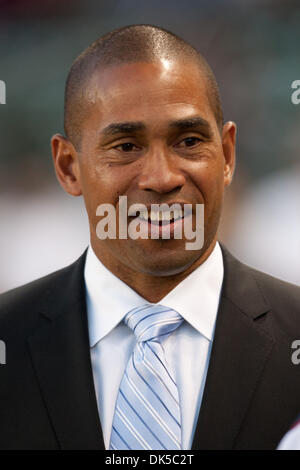 30 avril 2011 - Carson, Californie, États-Unis - Chivas USA Head coach Robin Fraser avant de la Major League Soccer match entre le New England Revolution et Chivas USA au Home Depot Center. Chivas USA a ensuite battu le New England Revolution avec le score final de 3-0. (Crédit Image : © Brandon Parry/global/ZUMAPRESS.com) Southcreek Banque D'Images